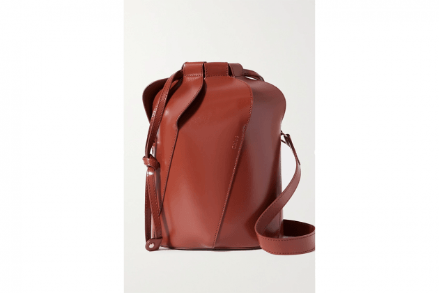4-essential-handbags-for-French-style-03
