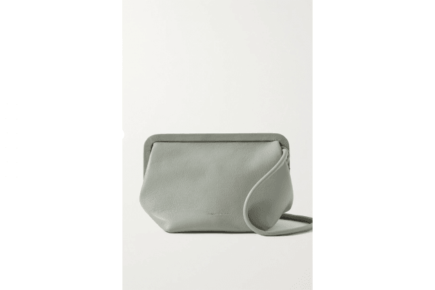 4-essential-handbags-for-French-style-05