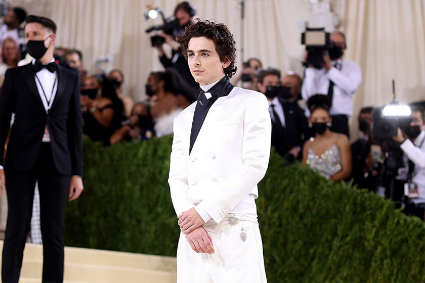 timothee chalamet wears converse 2021 met gala red carpet