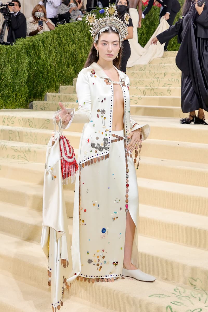 met gala billie kim kanye kendall naomi timothee rose red carpet all 2021