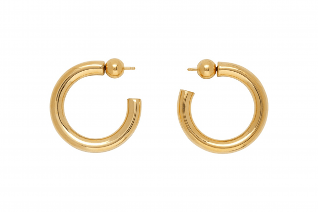 Nicole-Richie-said-hoop-earrings-are-the-everlasting-accessory-02
