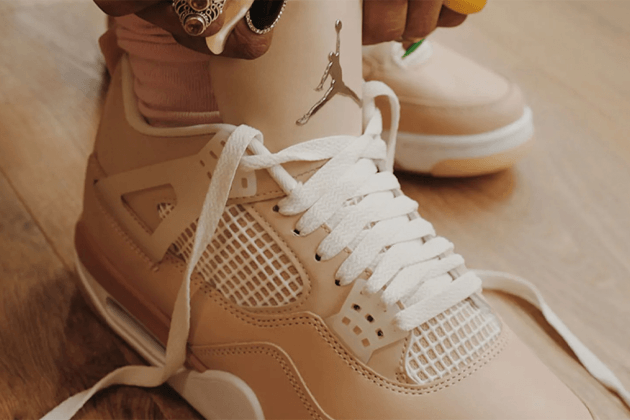 Nike-Air-Jordon-4-Shimmer-released-03
