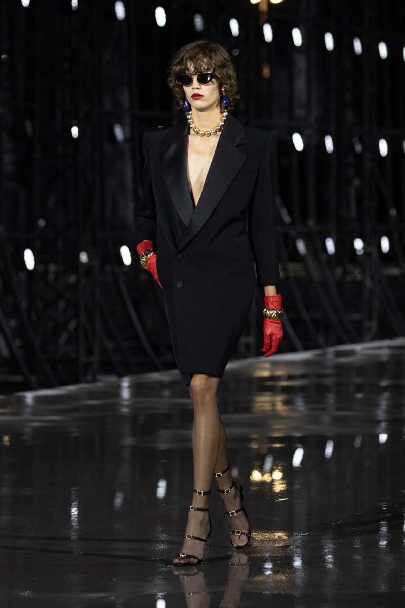 saint laurent pfw paloma picasso 2022 ss runway looks