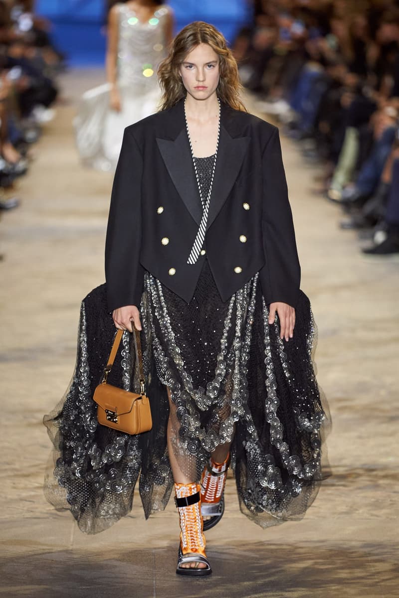 Louis Vuitton 2022ss show runway pfw 