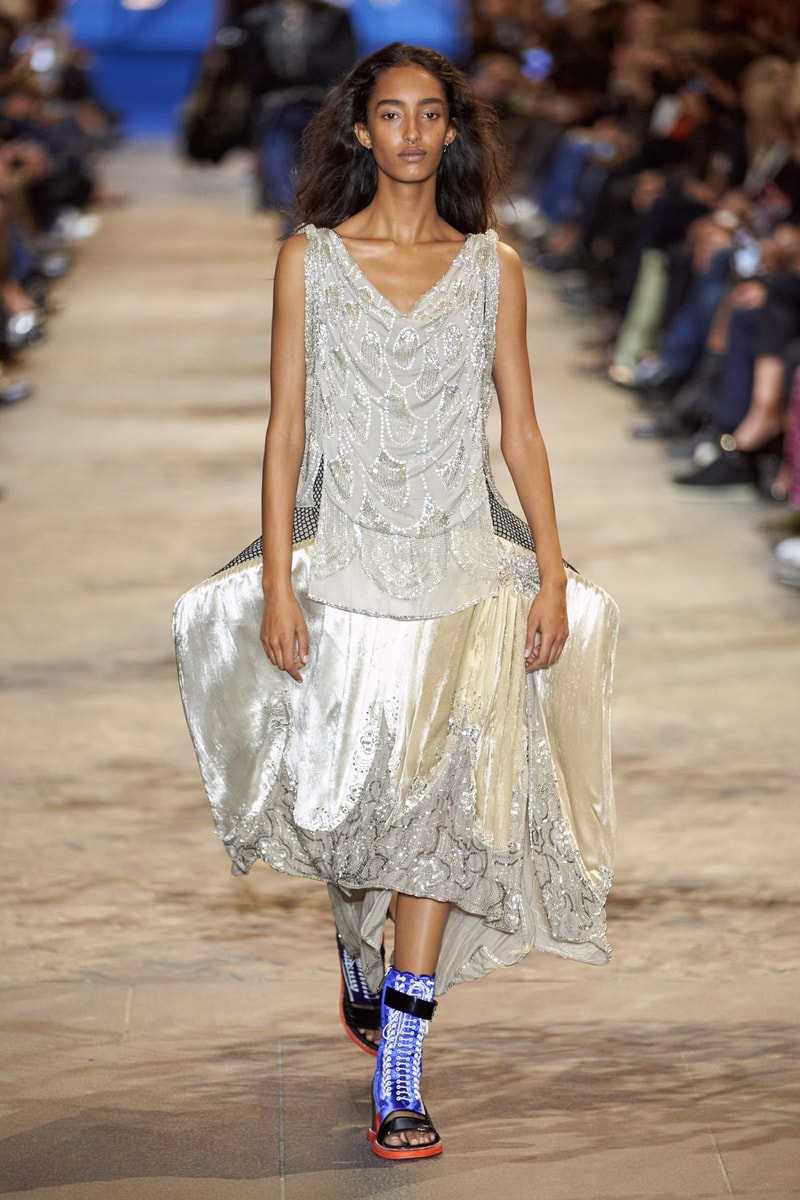 Louis Vuitton 2022ss show runway pfw 