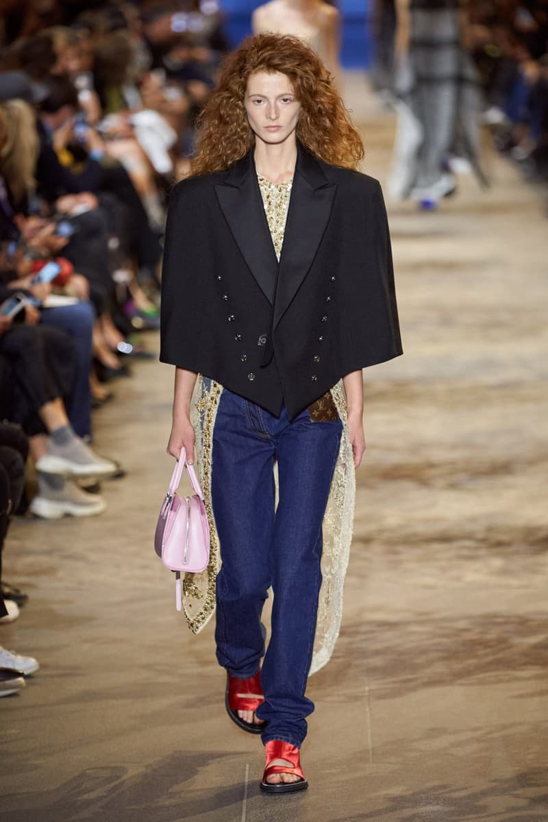Louis Vuitton 2022ss show runway pfw
