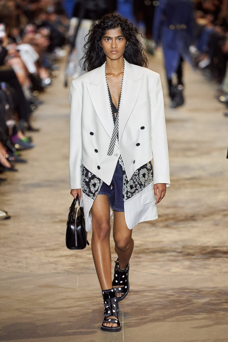 Louis Vuitton 2022ss show runway pfw 