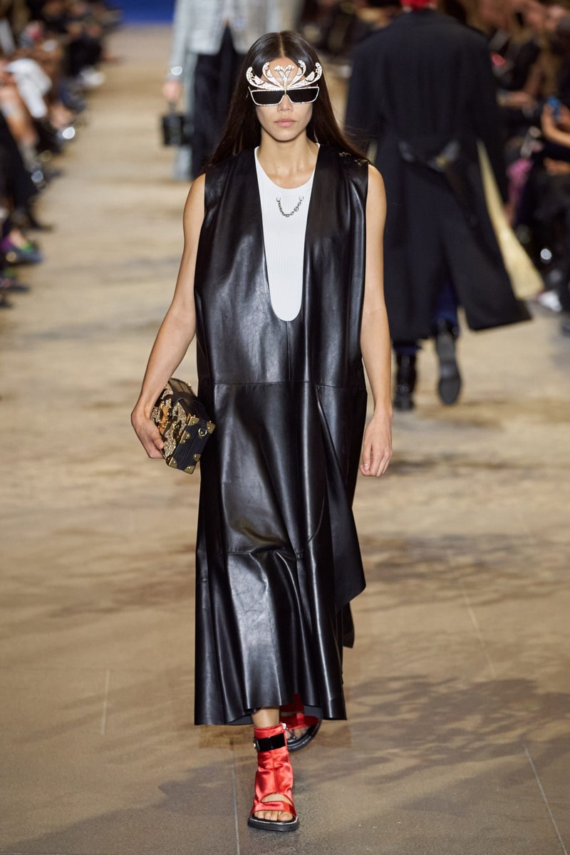 Louis Vuitton 2022ss show runway pfw 