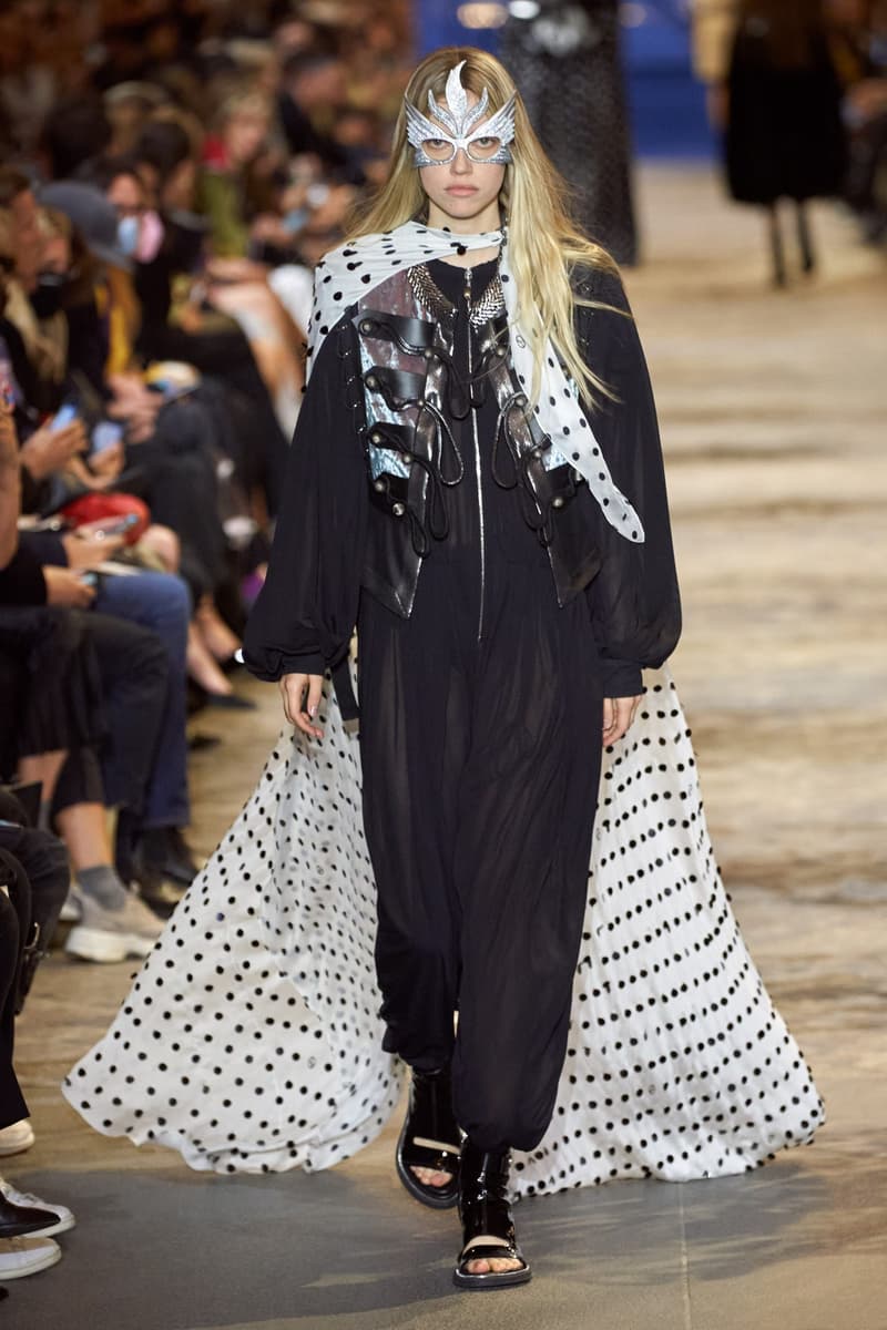 Louis Vuitton 2022ss show runway pfw