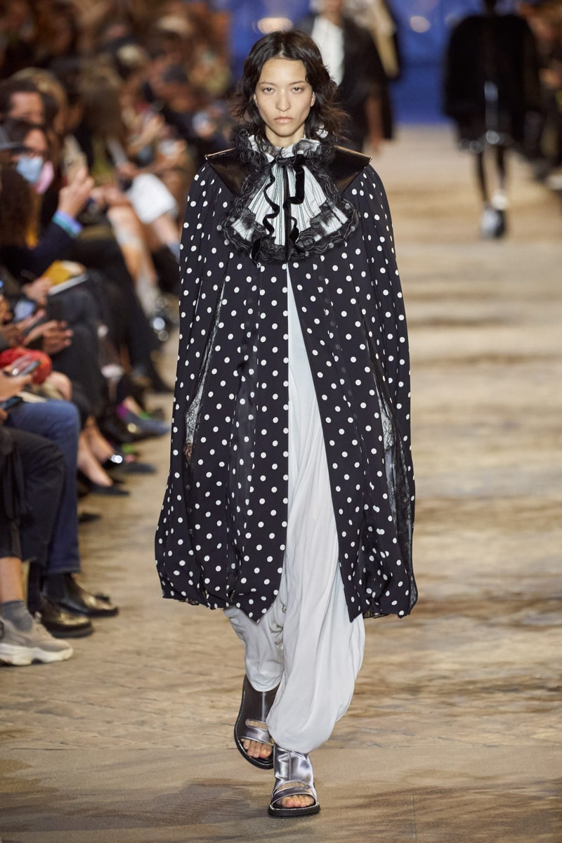 Louis Vuitton 2022ss show runway pfw 