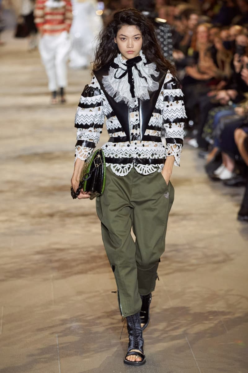 Louis Vuitton 2022ss show runway pfw
