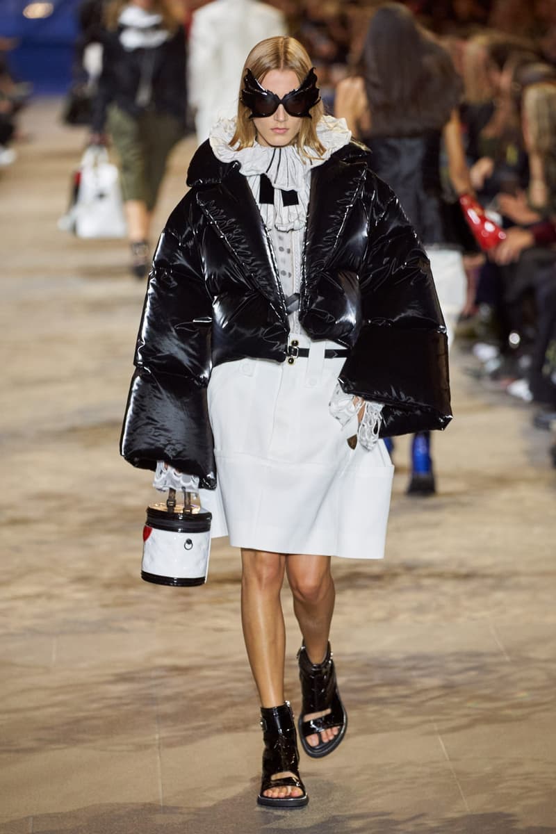 Louis Vuitton 2022ss show runway pfw