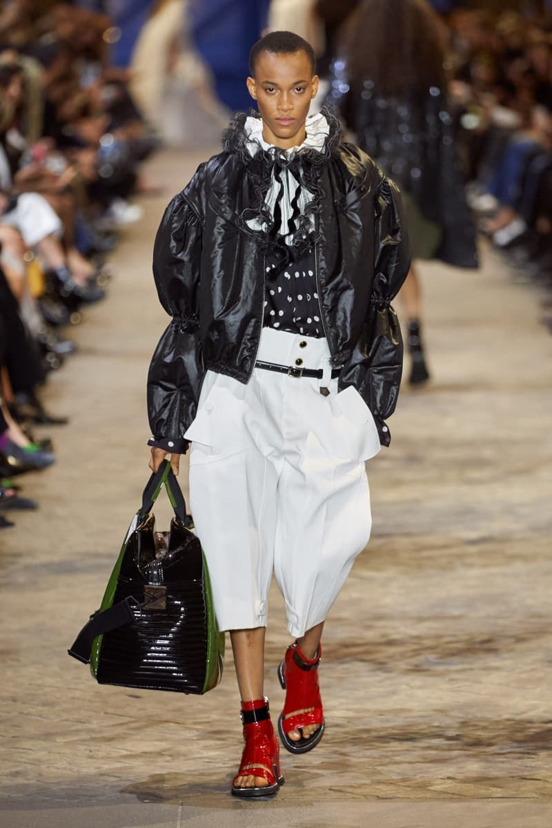 Louis Vuitton 2022ss show runway pfw