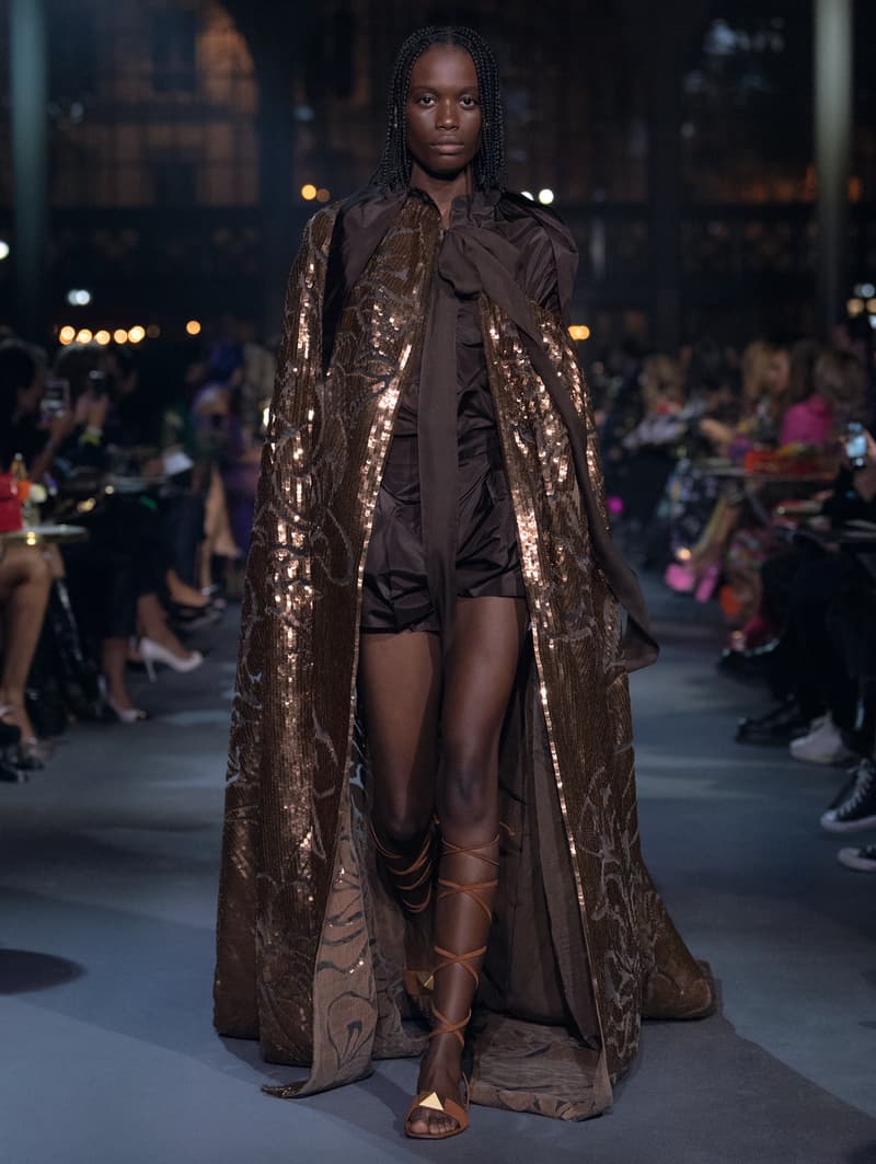 valntino Pierpaolo Piccioli 2022 ss PFW runway looks show