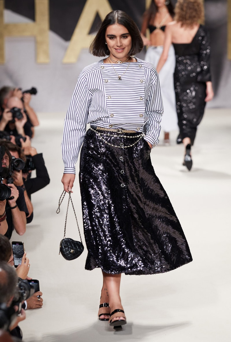 chanel 2022 ss virginie viard runway looks simple 80's