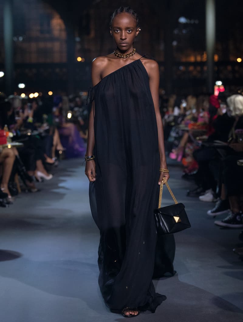 valntino Pierpaolo Piccioli 2022 ss PFW runway looks show