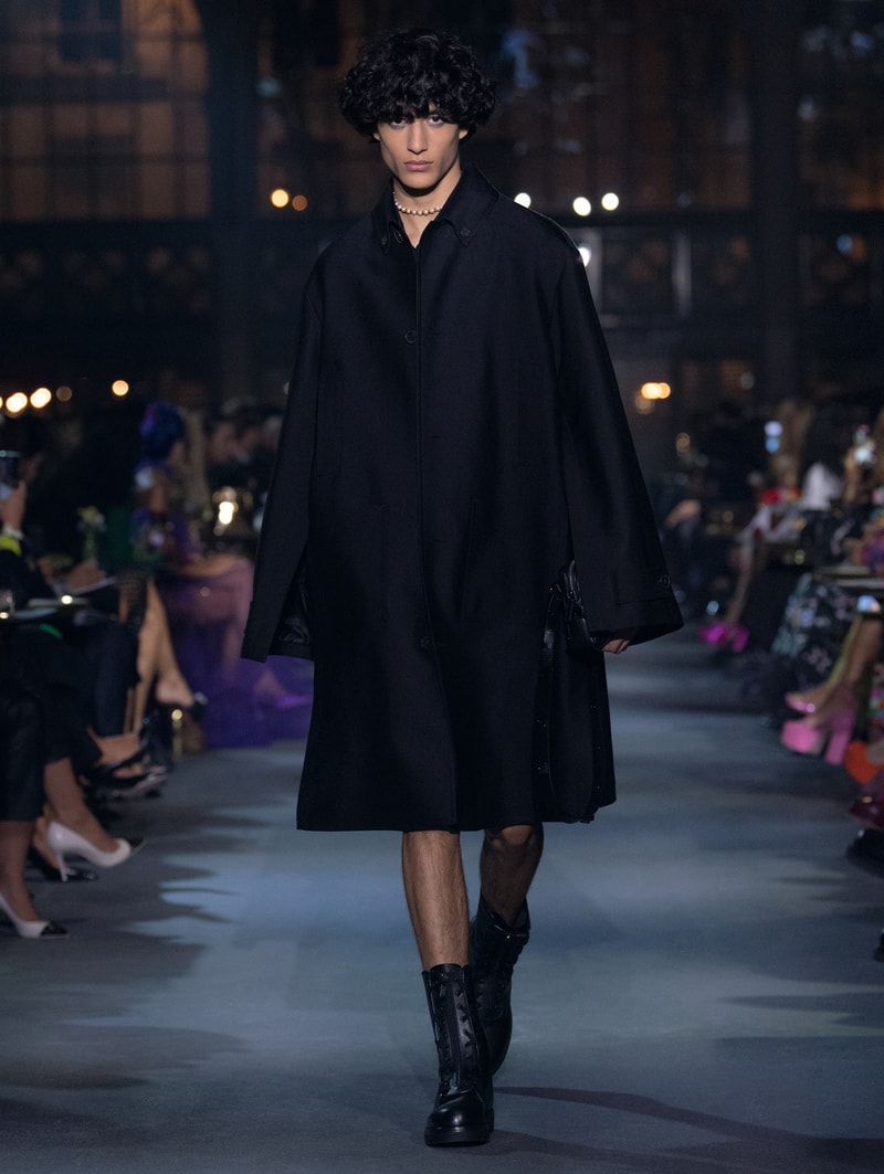 valntino Pierpaolo Piccioli 2022 ss PFW runway looks show