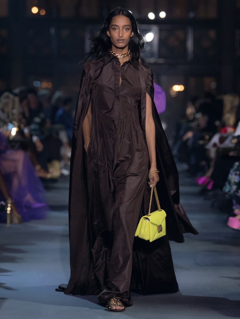 valntino Pierpaolo Piccioli 2022 ss PFW runway looks show