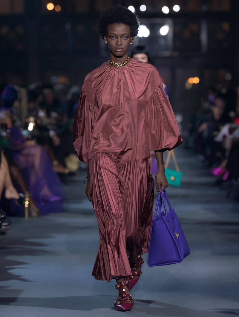 valntino Pierpaolo Piccioli 2022 ss PFW runway looks show
