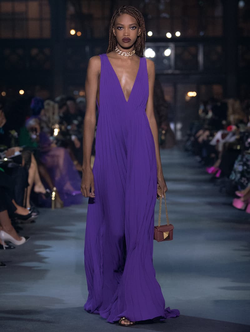 valntino Pierpaolo Piccioli 2022 ss PFW runway looks show