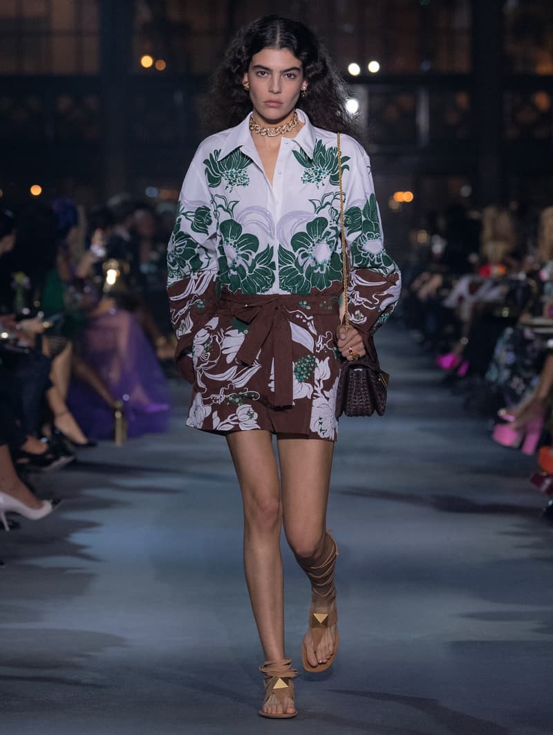 valntino Pierpaolo Piccioli 2022 ss PFW runway looks show