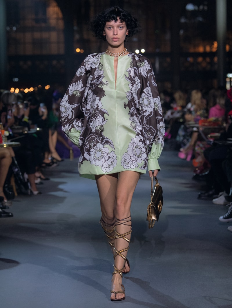 valntino Pierpaolo Piccioli 2022 ss PFW runway looks show