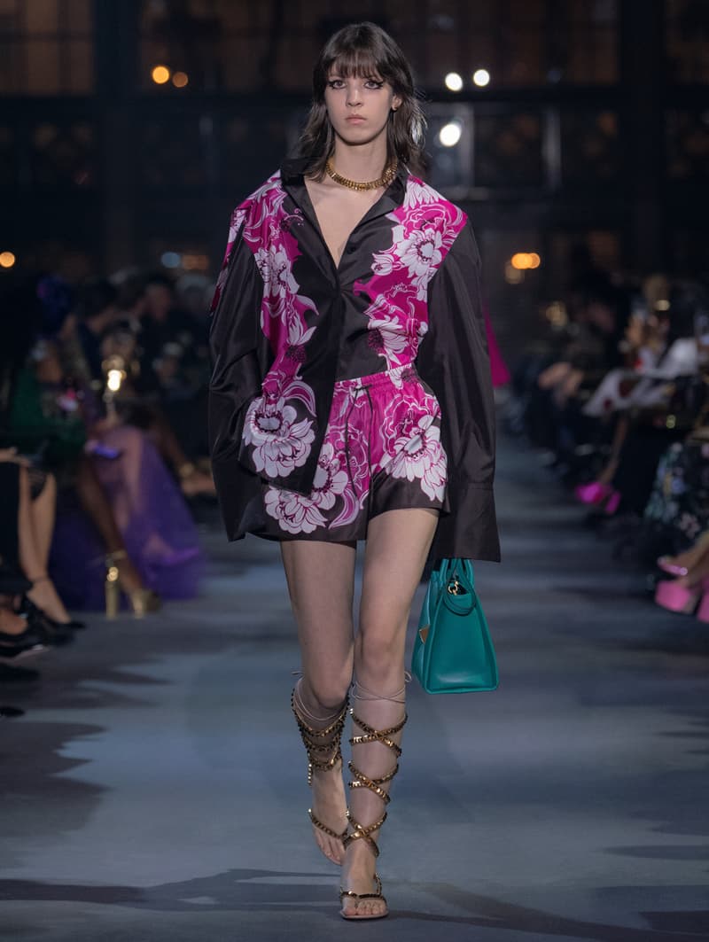 valntino Pierpaolo Piccioli 2022 ss PFW runway looks show