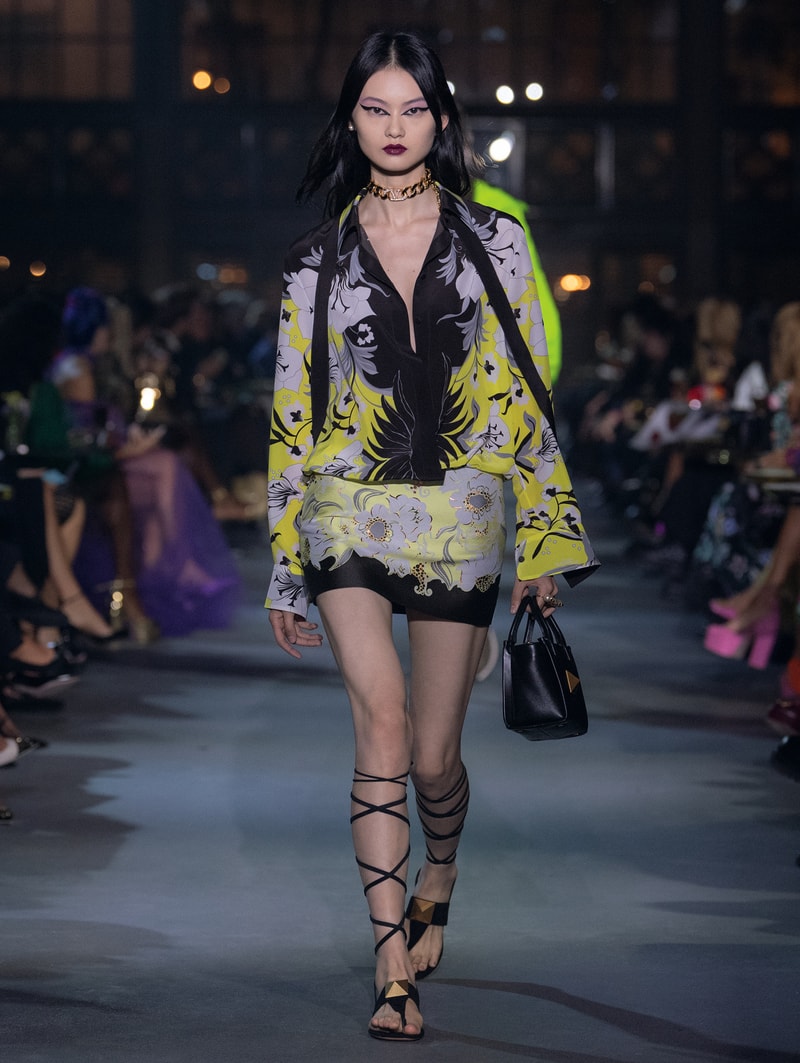 valntino Pierpaolo Piccioli 2022 ss PFW runway looks show