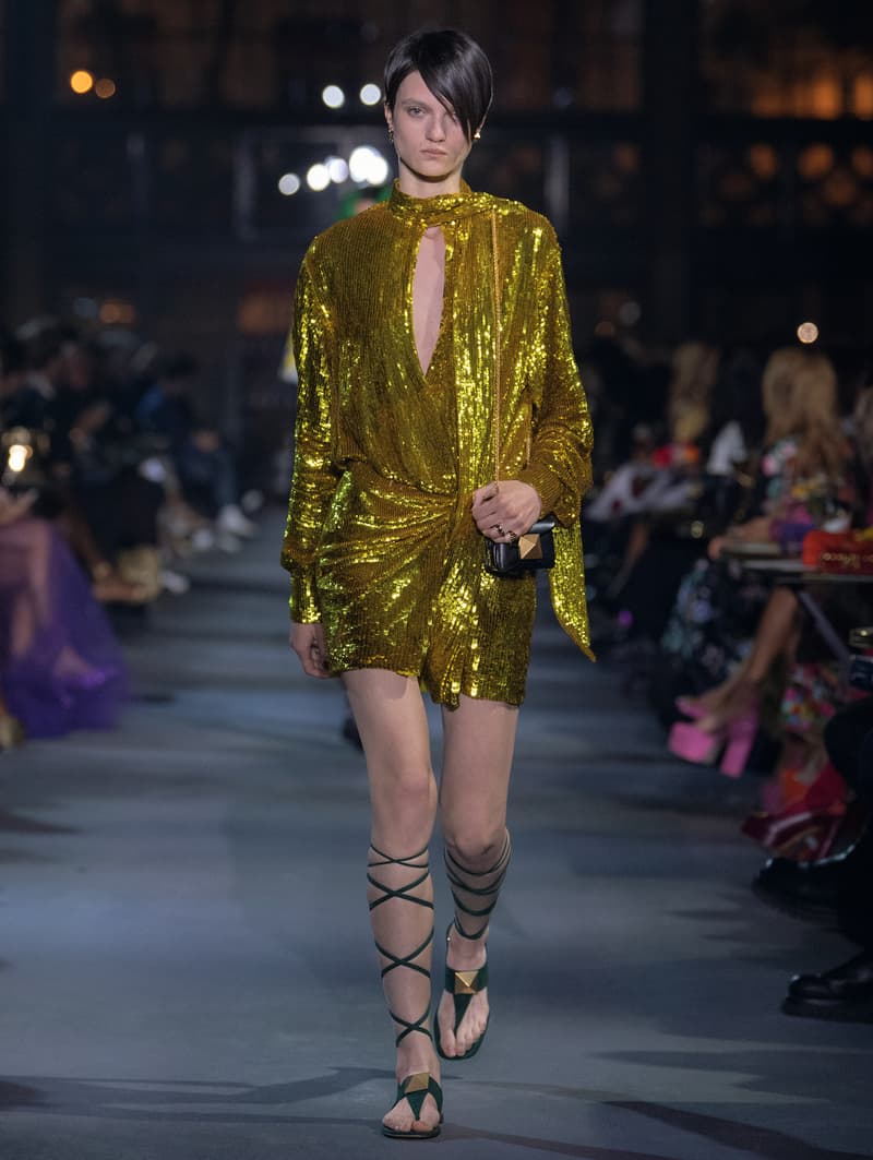 valntino Pierpaolo Piccioli 2022 ss PFW runway looks show