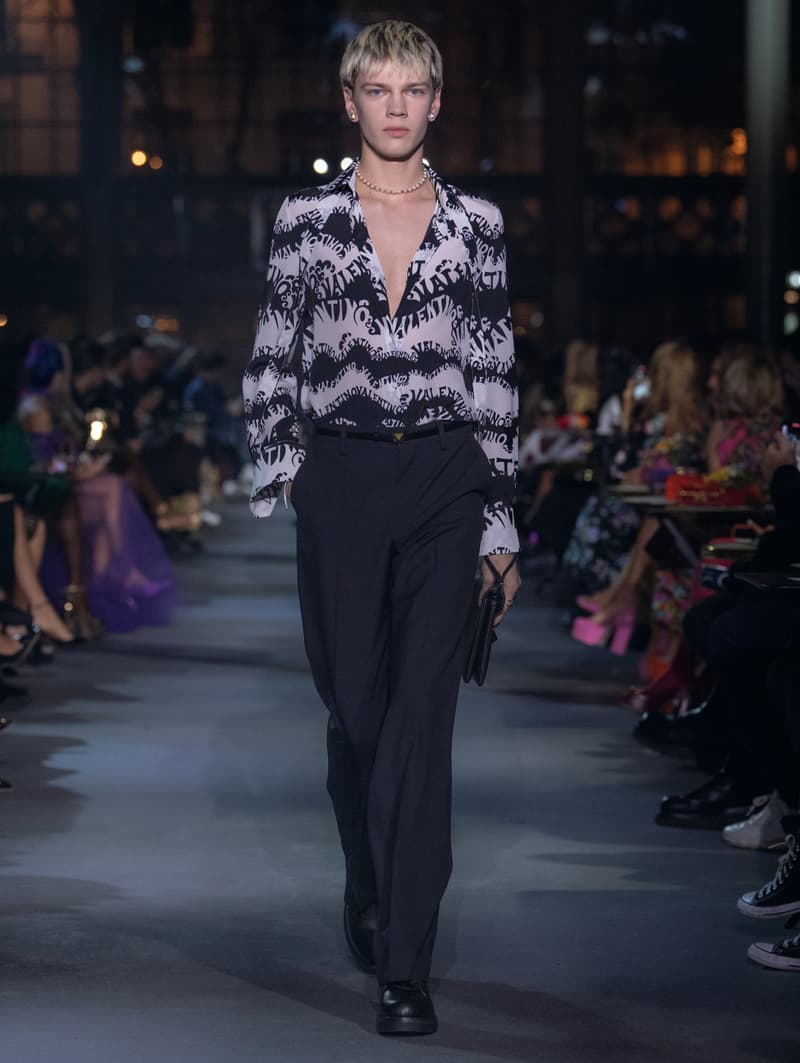 valntino Pierpaolo Piccioli 2022 ss PFW runway looks show