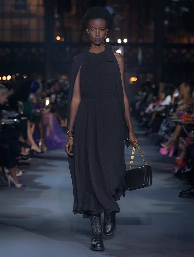 valntino Pierpaolo Piccioli 2022 ss PFW runway looks show