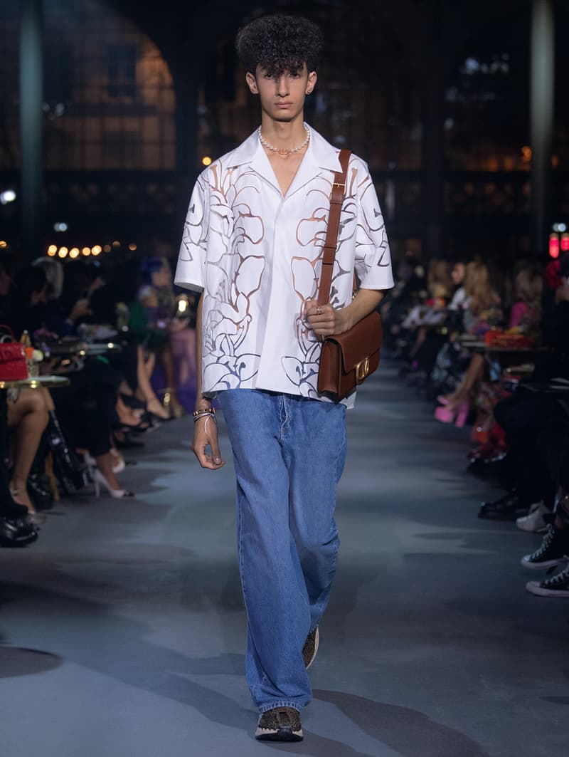 valntino Pierpaolo Piccioli 2022 ss PFW runway looks show