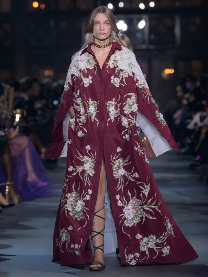 valntino Pierpaolo Piccioli 2022 ss PFW runway looks show