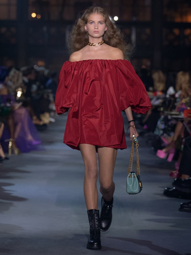 valntino Pierpaolo Piccioli 2022 ss PFW runway looks show