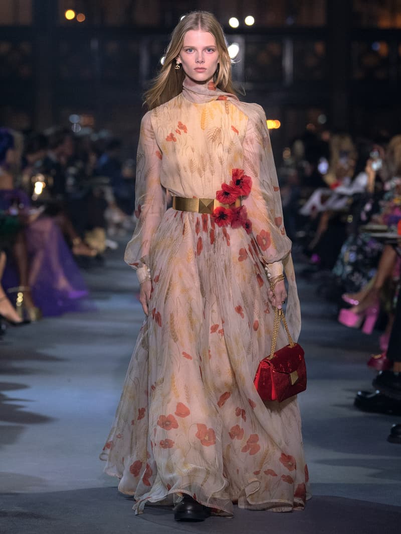 valntino Pierpaolo Piccioli 2022 ss PFW runway looks show