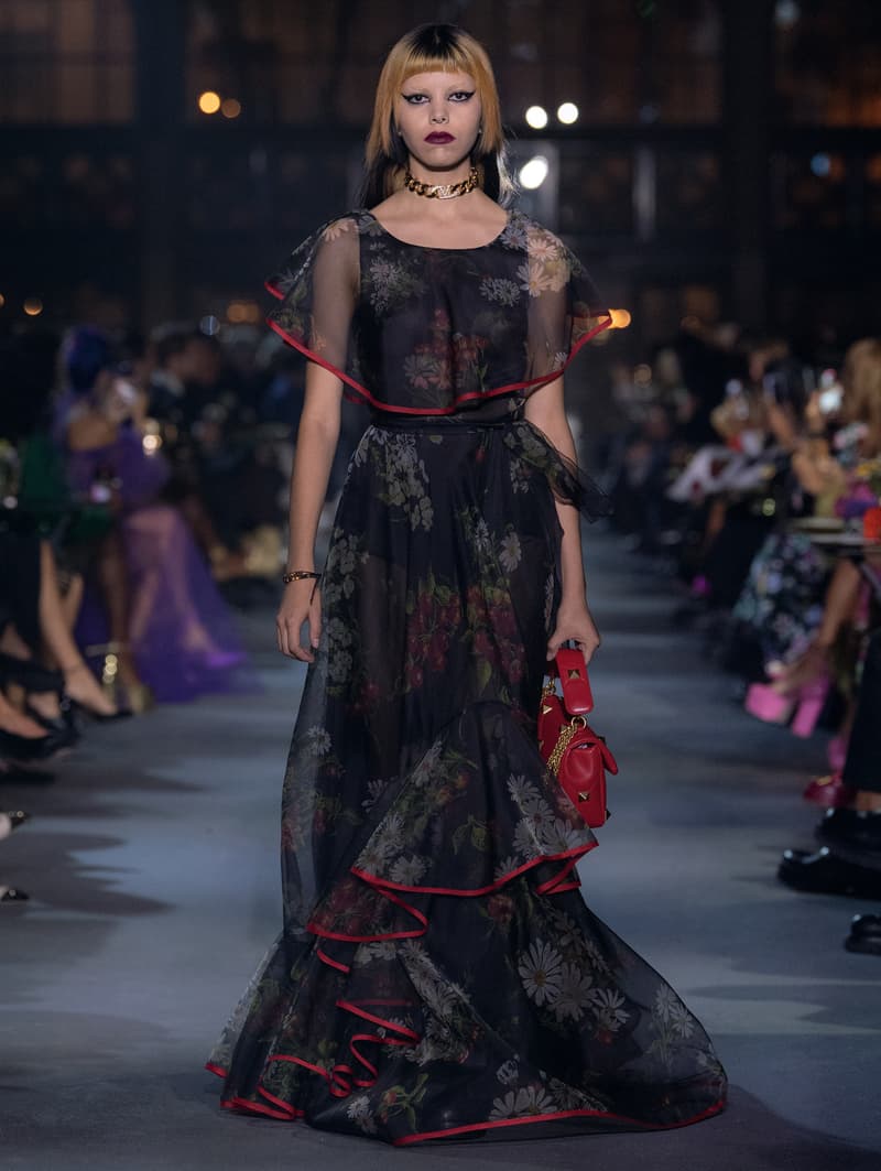 valntino Pierpaolo Piccioli 2022 ss PFW runway looks show