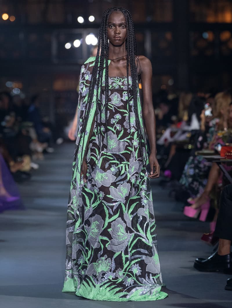 valntino Pierpaolo Piccioli 2022 ss PFW runway looks show