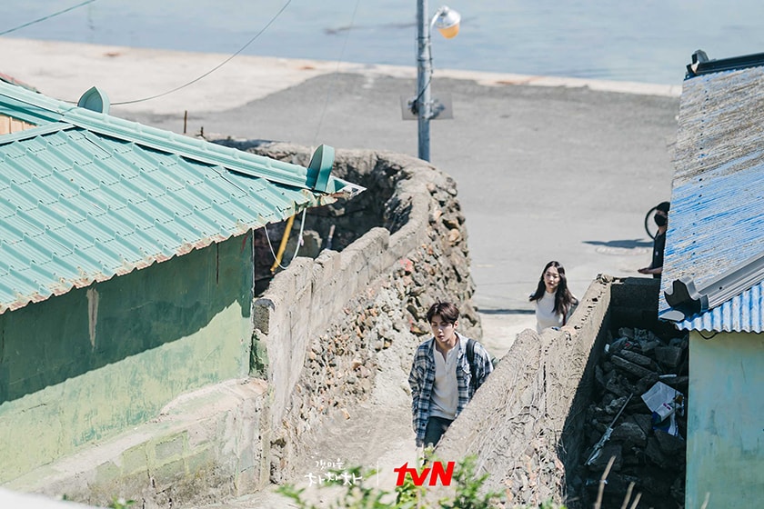 Hometown Cha-Cha-Cha korean drama Shin Min Ah Kim Seon ho