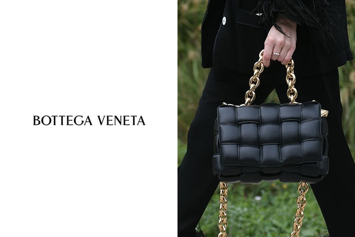 Bottega Veneta 經典 Cassette Bag，換上金屬鍊帶展現強烈美！
