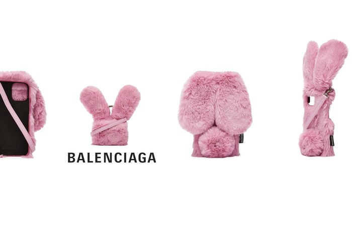 就是要浮誇：捨不得收進手袋，Balenciaga 粉紅兔子殼太療癒！