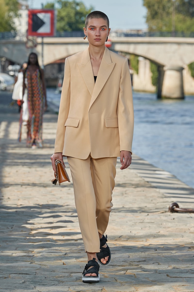 Chloe 2022 SS runway gabriela hearst handbags sustainable