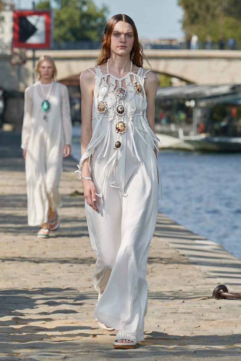 Chloe 2022 SS runway gabriela hearst handbags sustainable