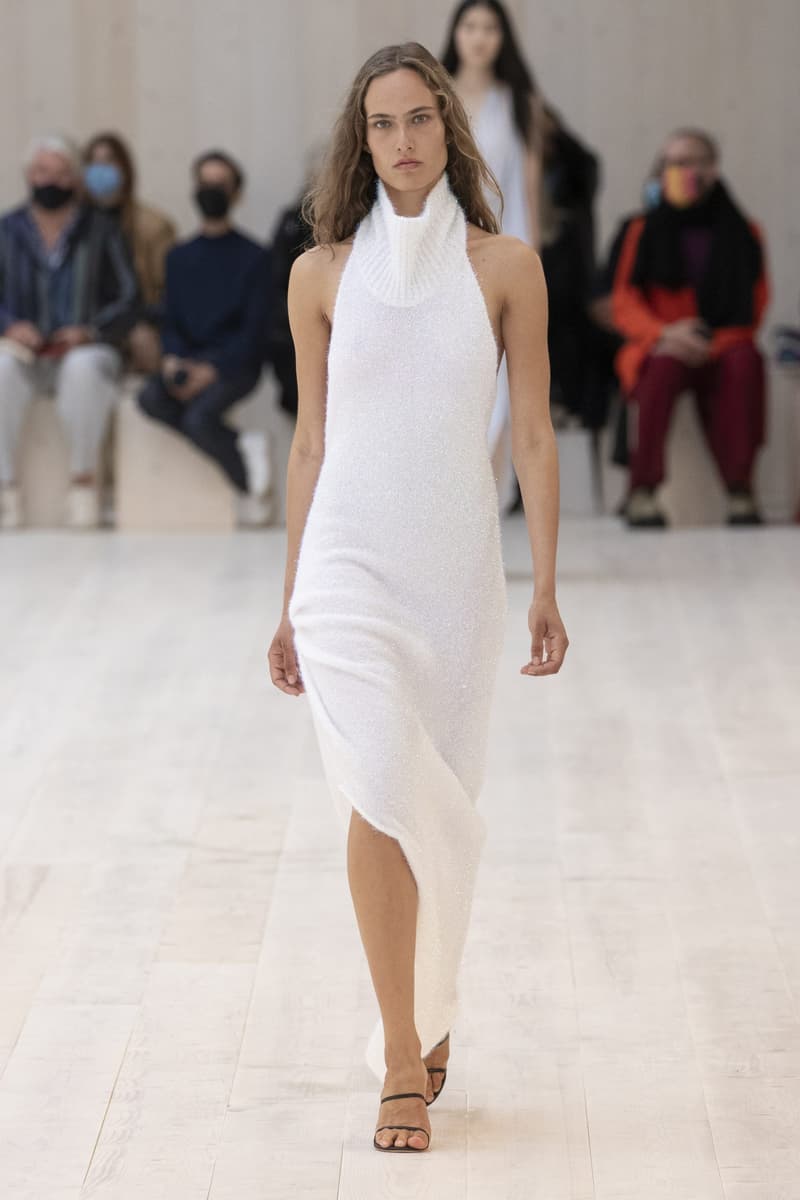 loewe 2022 ss pfw runway looks paris