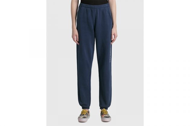 4-fashionable-way-to-style-track-pants-03