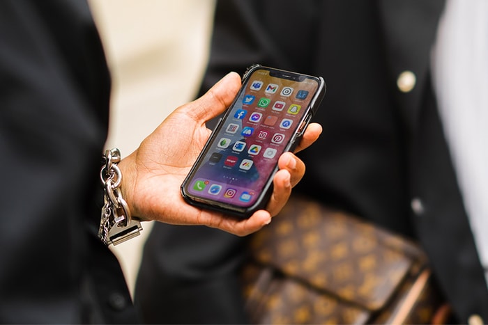 繼 NET-A-PORTER 後,Richemont 集團再向電商平台 Farfetch 招手,背後目的到底是甚麼?