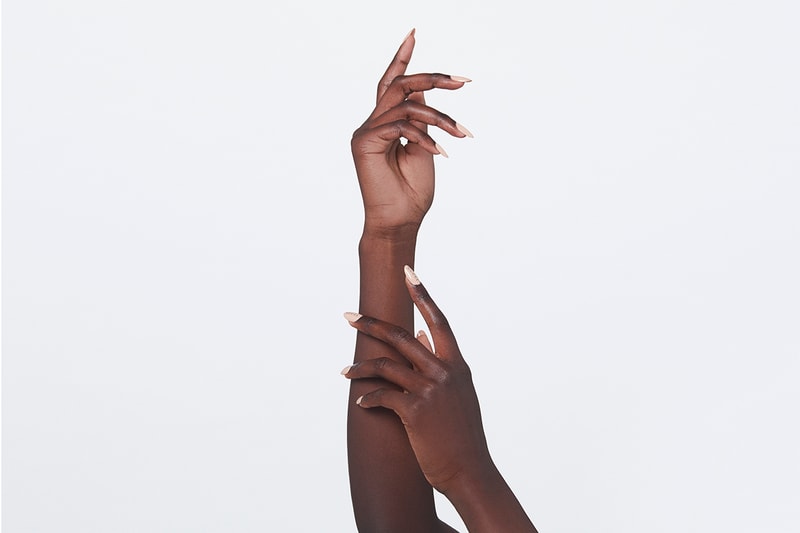 gucci-beauty-nail-stickers