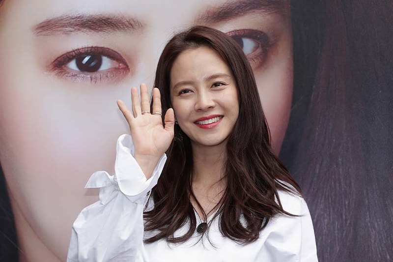 song-ji-hyo-new-hairstyles-bring-shocks-to-netizens-01