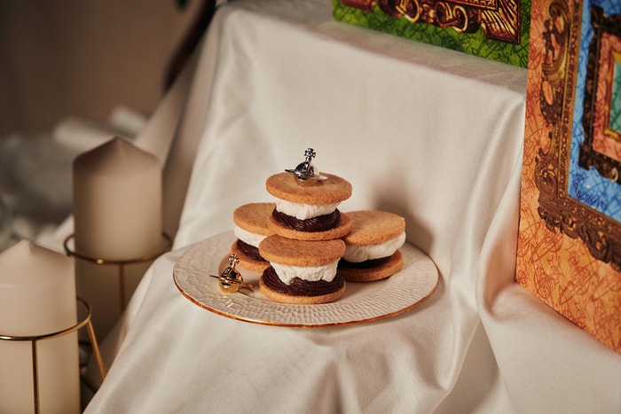 浪漫歐式氛圍：Vivienne Westwood Café 推出 2022 限定甜點禮盒！