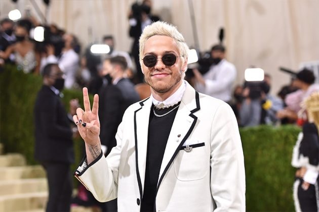 calvin-klein-ig-account-was-taken-over-by-machine-gun-kelly-and-pete-davidson-02