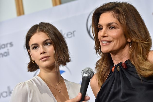 kaia-gerber-remake-cindy-crawfords-look-on-elle-magazine-27-years-ago-02
